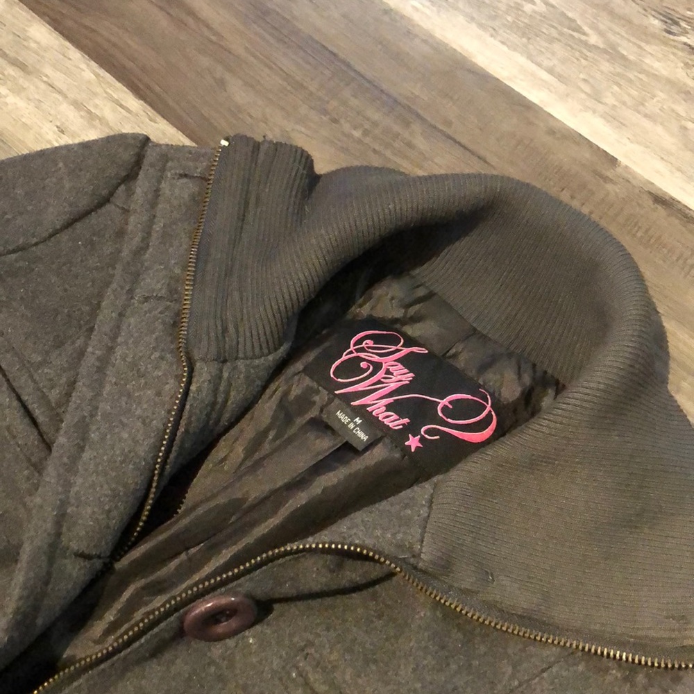 grey jacket - Picture 2 of 5